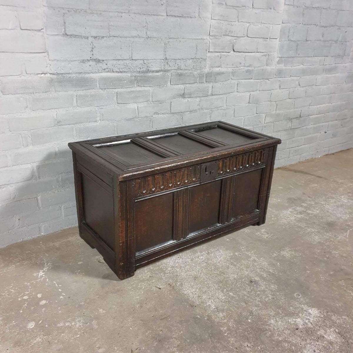 Antique English Chest – Charles II 17th century – A102