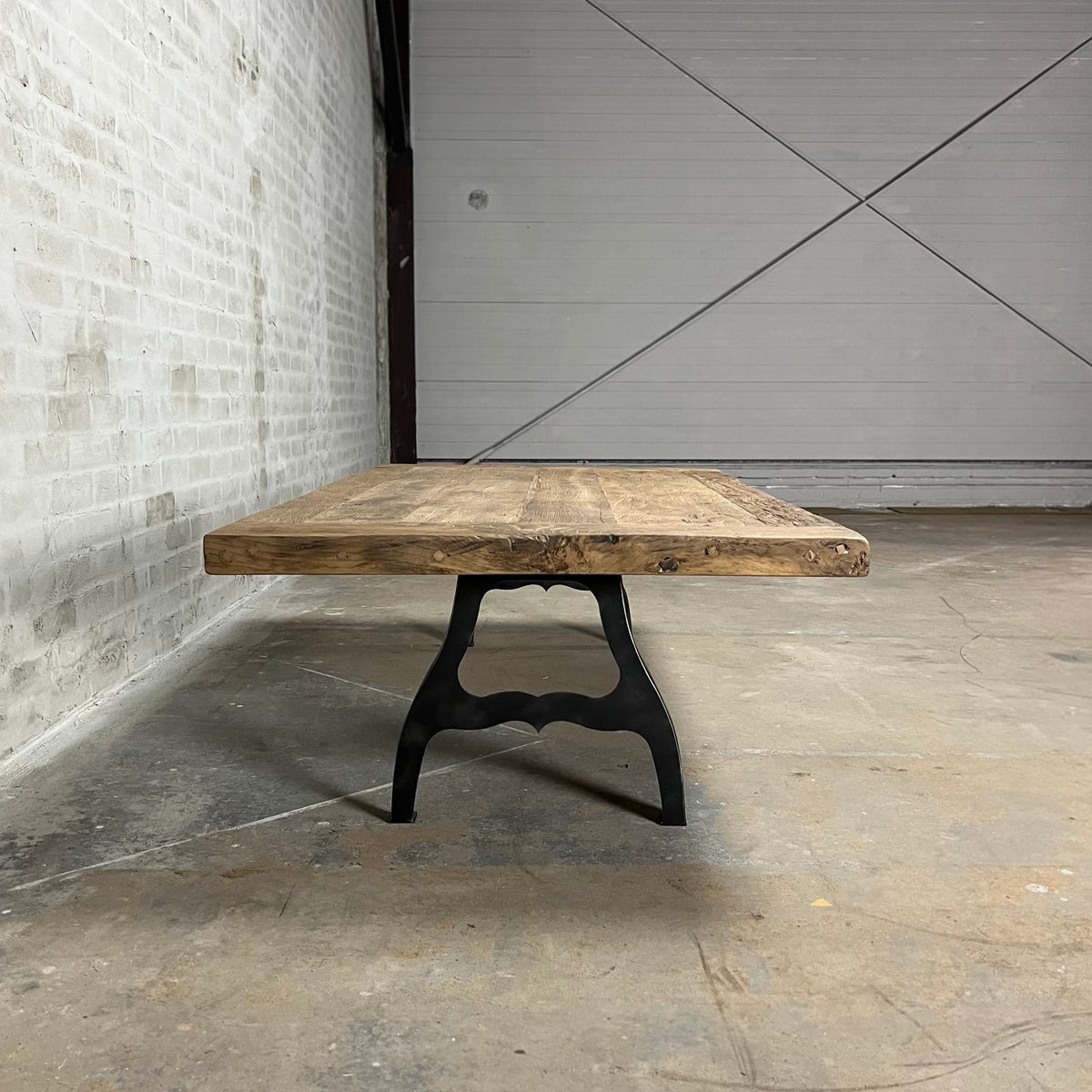 Industrial oak coffe table with steel base custom made – DT38