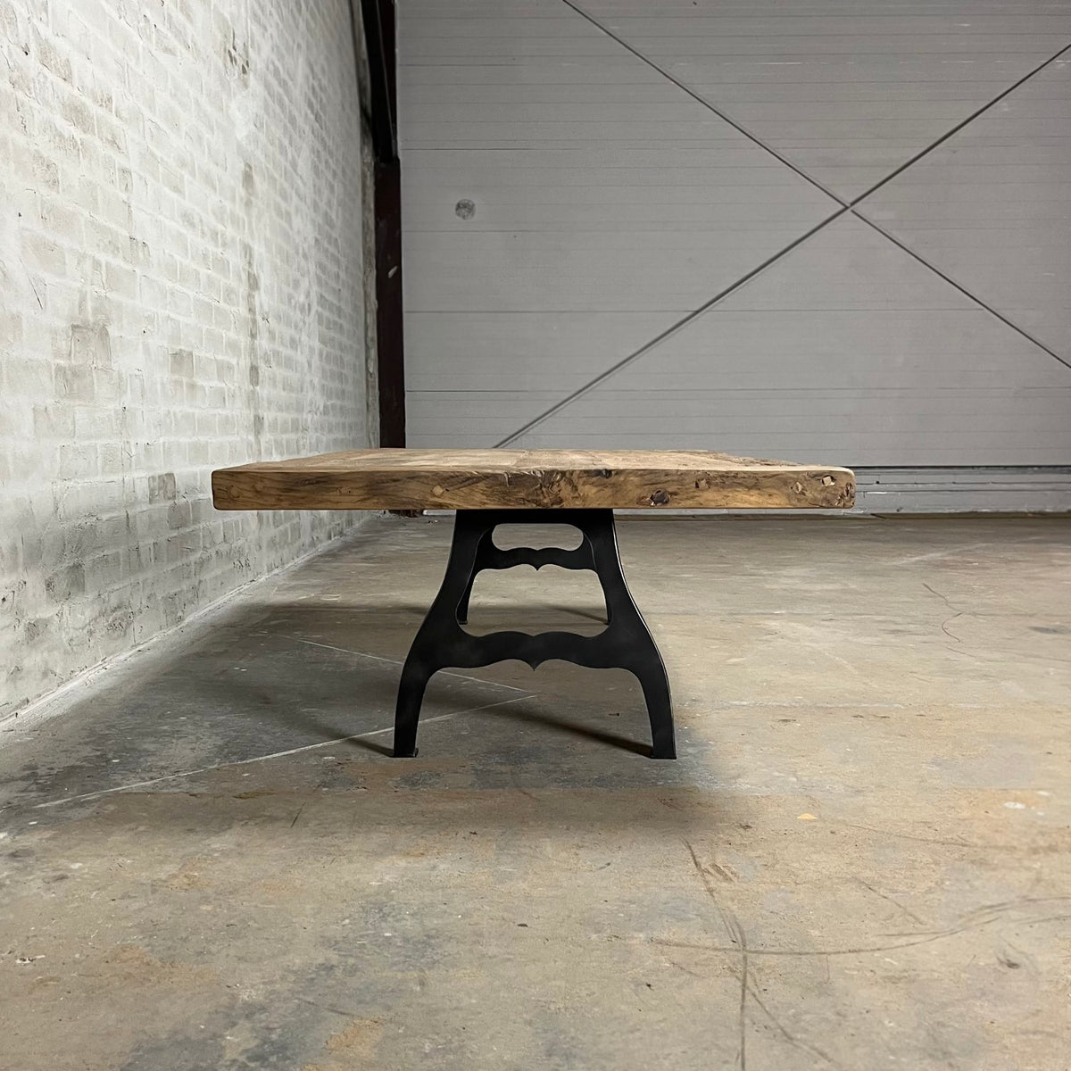 Industrial oak coffe table with steel base custom made – DT38