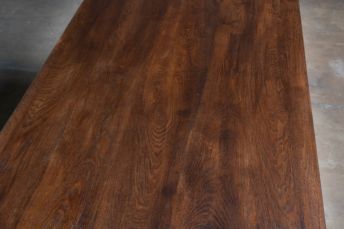 Classic oak dining table in antique style – G022