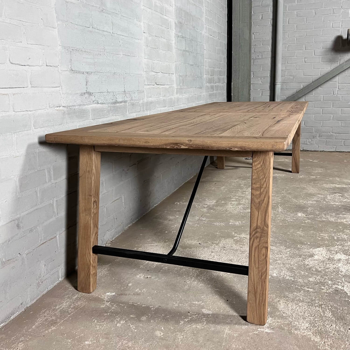 Scandinavian dining table Bato – Sustainable old oak and steel – H024