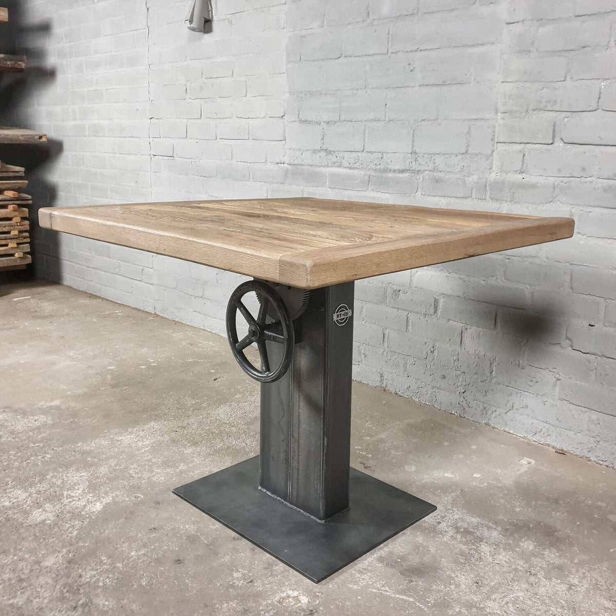 Industrial design bistro table – height adjustable base – IND753