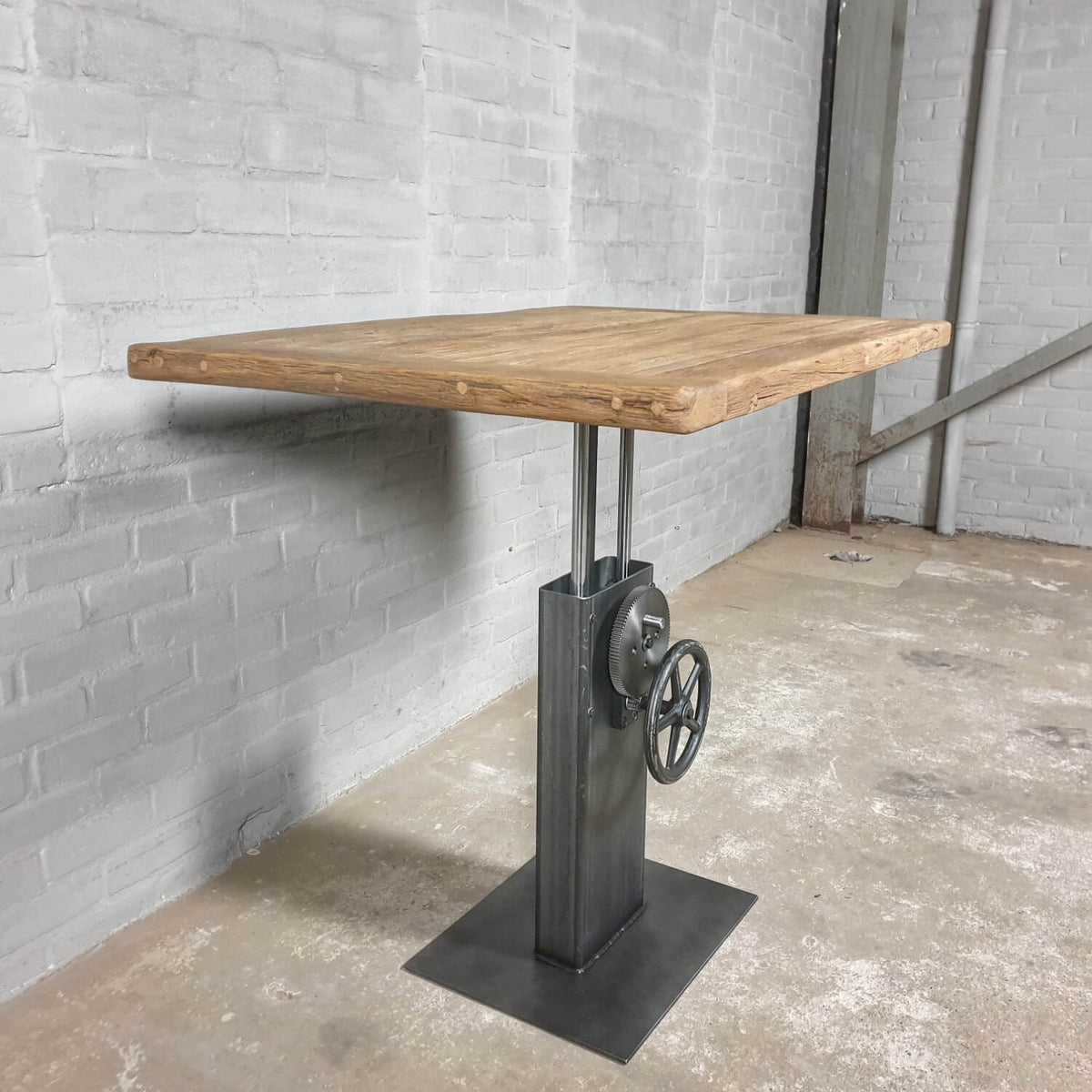 Industrial design bistro table – height adjustable base – IND774