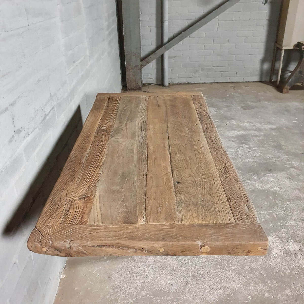 Industrial design bistro table – height adjustable base – IND774