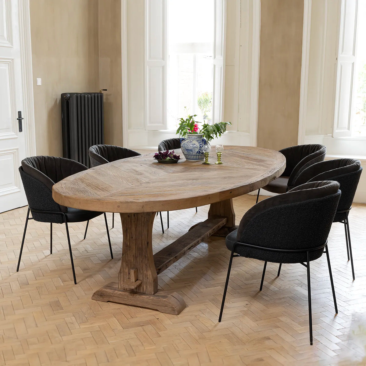 Ovale eiken Kloostertafel gemaakt in Nederland