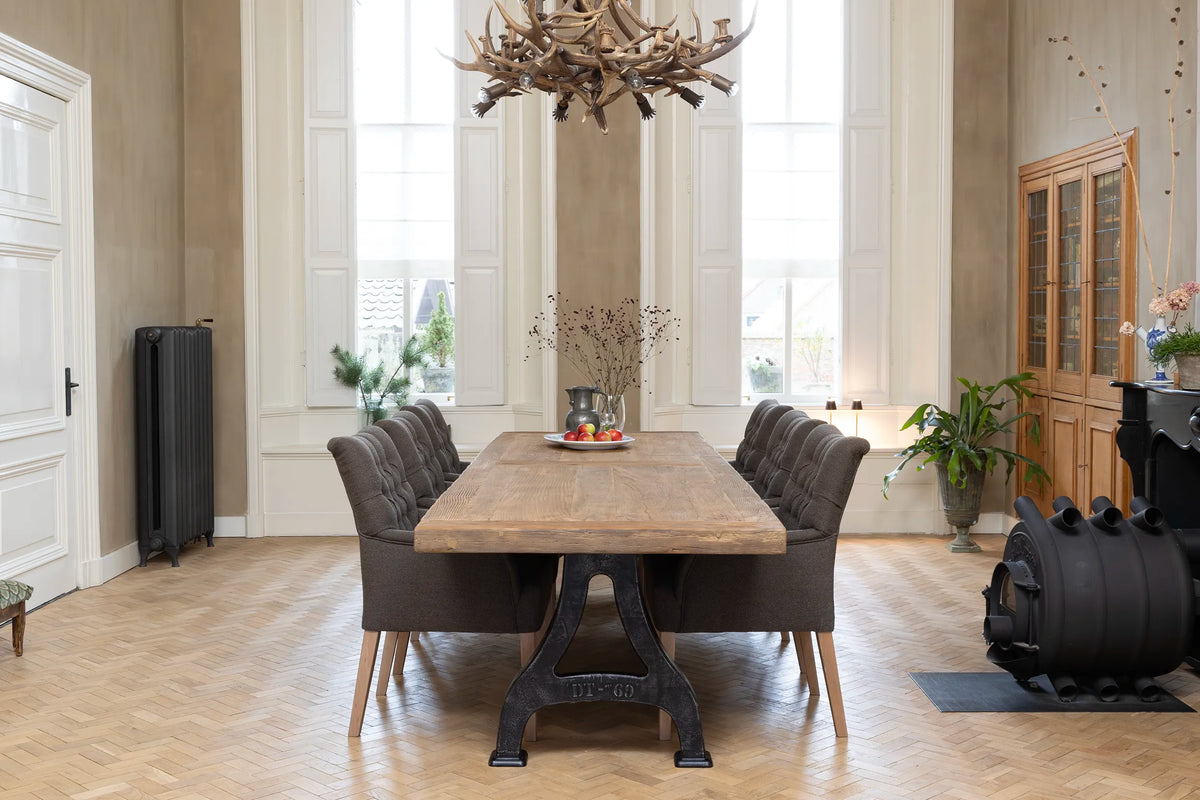 Industrial design dining table from oakwood – Bespoke – DT27