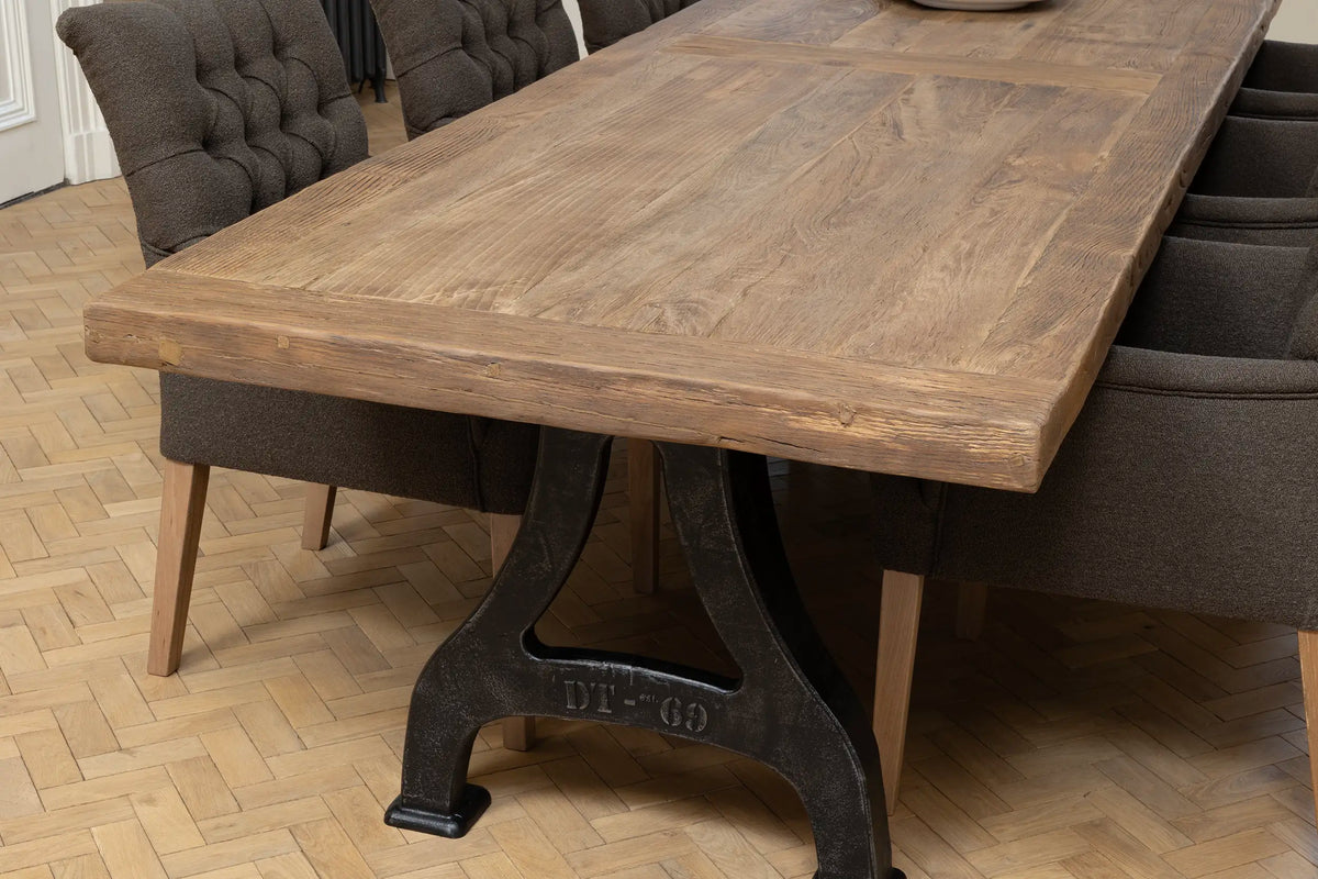 Industrial design dining table from oakwood – Bespoke – DT27
