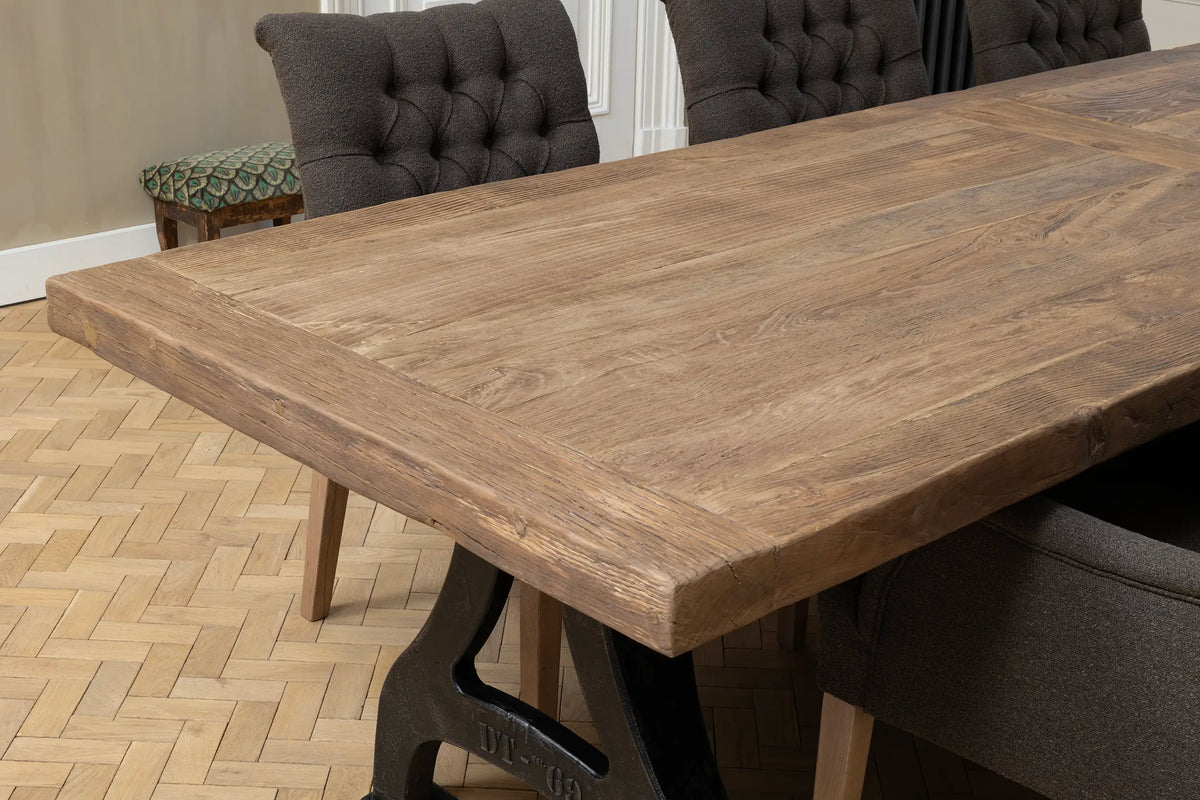 Industrial design dining table from oakwood – Bespoke – DT27