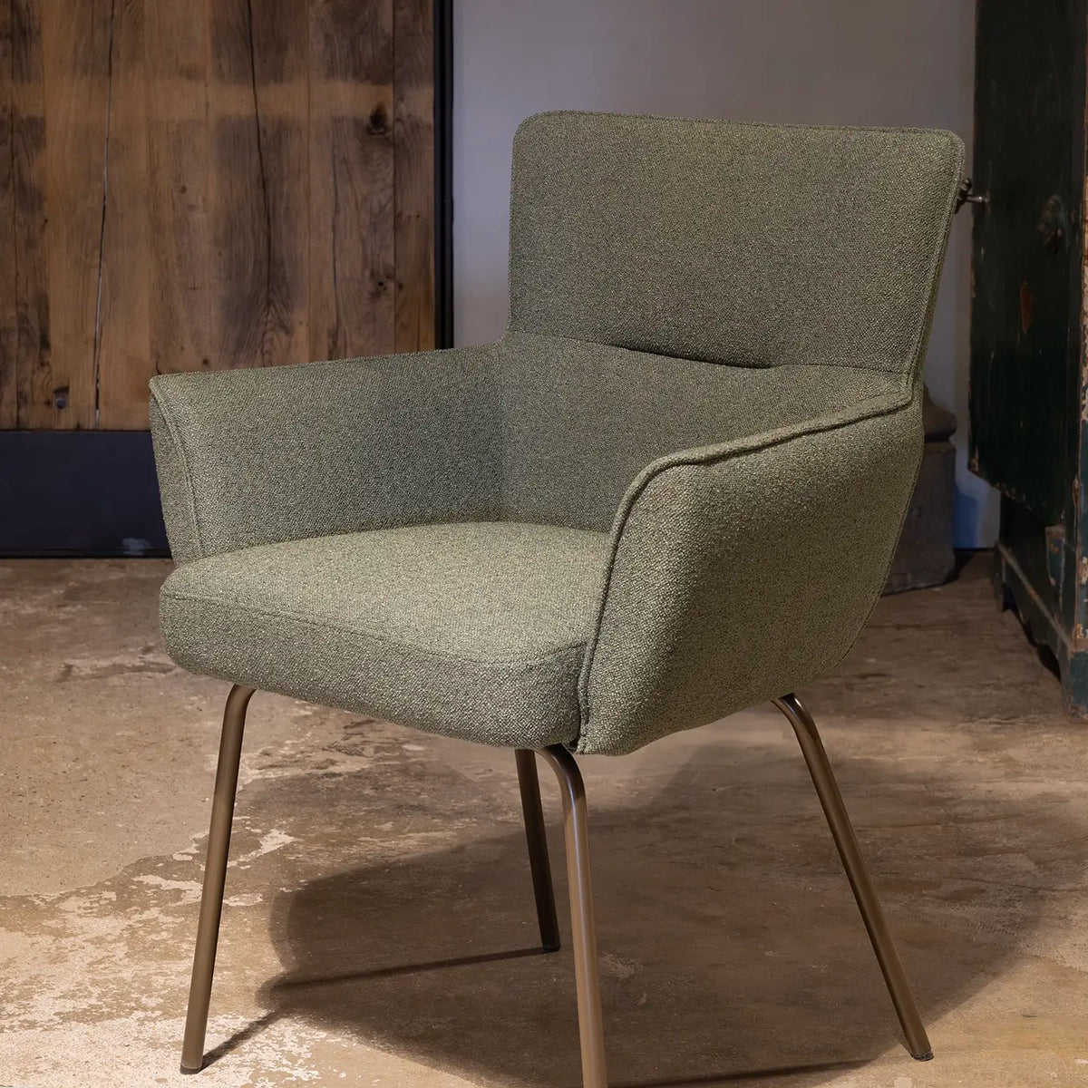 Judy Dining Chair with Armrests – S44