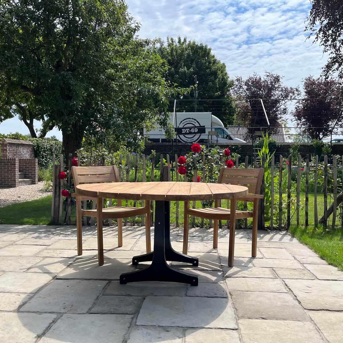 Round Industrial design teak garden table with iron table legs – T18