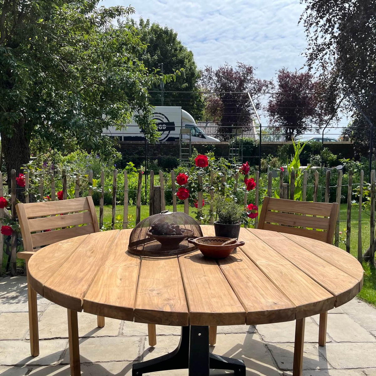 Round Industrial design teak garden table with iron table legs – T18