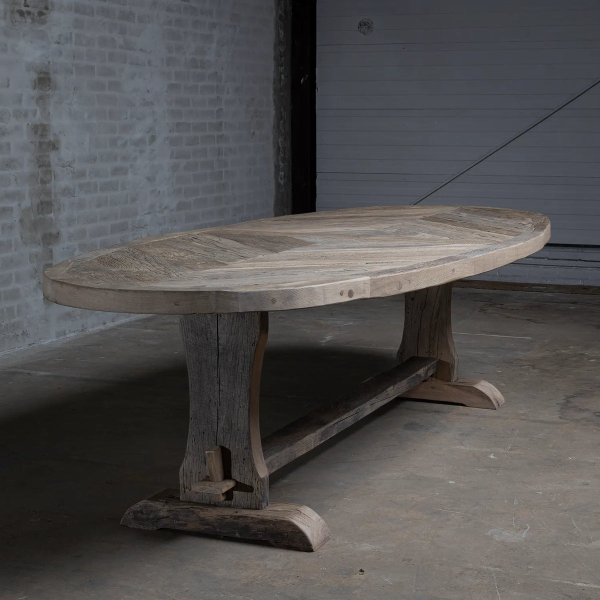 Old oak Refectory table oval – Annecy country style – H034