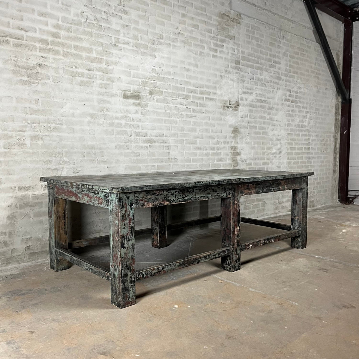 Large vintage workbench with blue-black patina – Top082