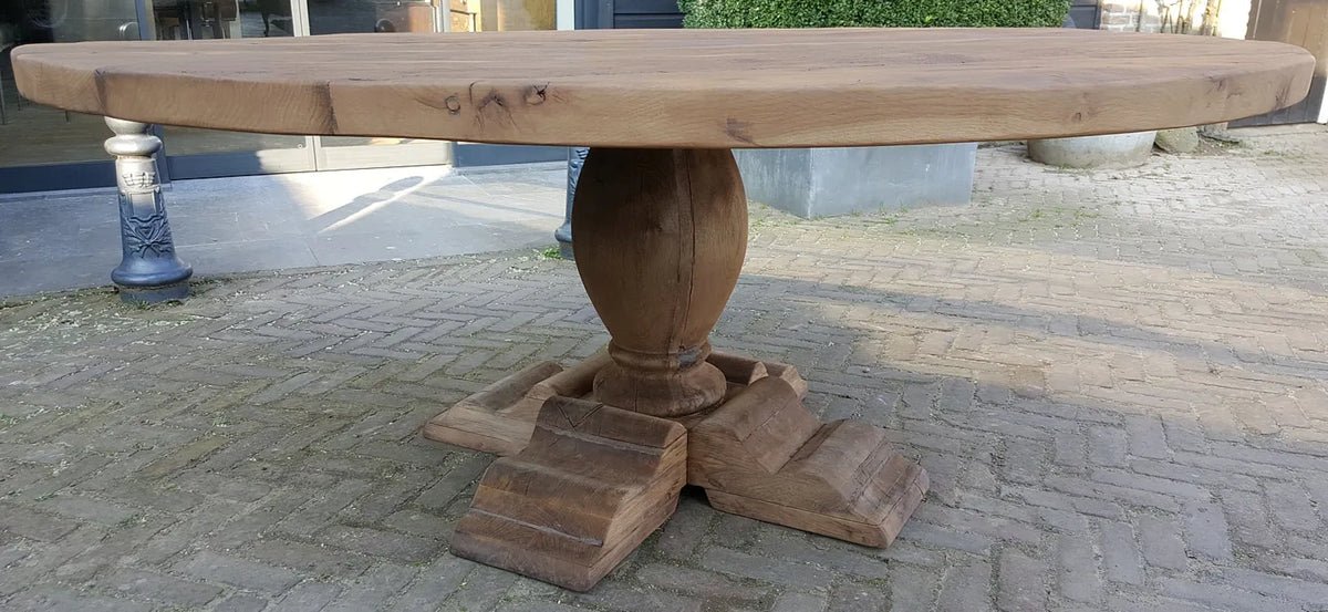 Round refectory table from solid old oak – Cluny – Z020
