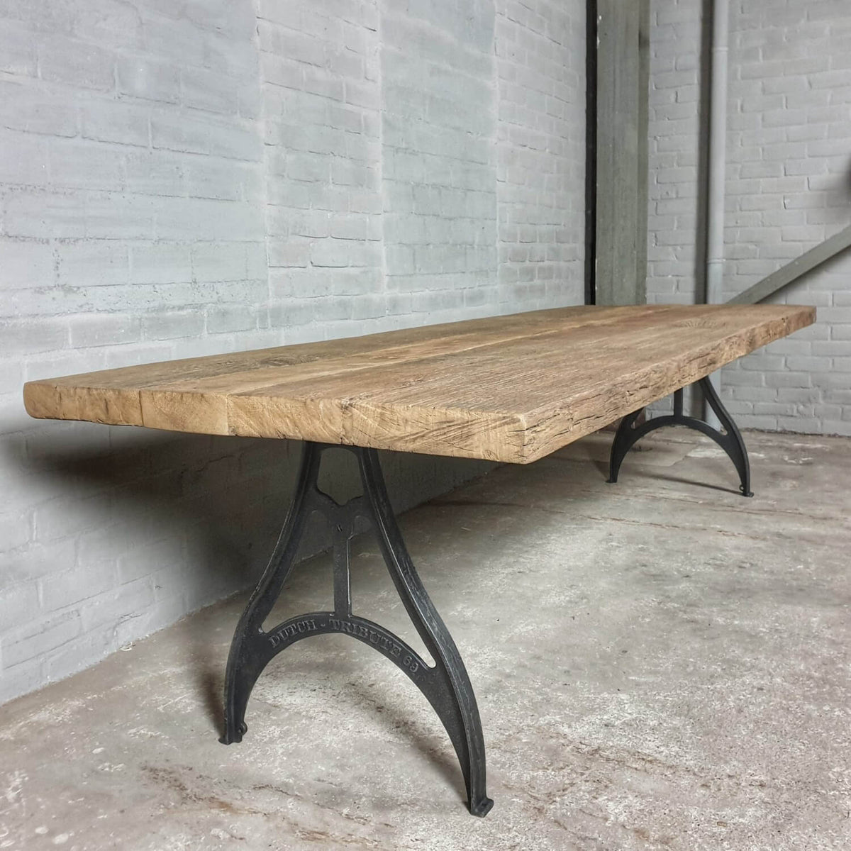 Industrial table with a 7cm sunburned reclaimed oak top – DT06