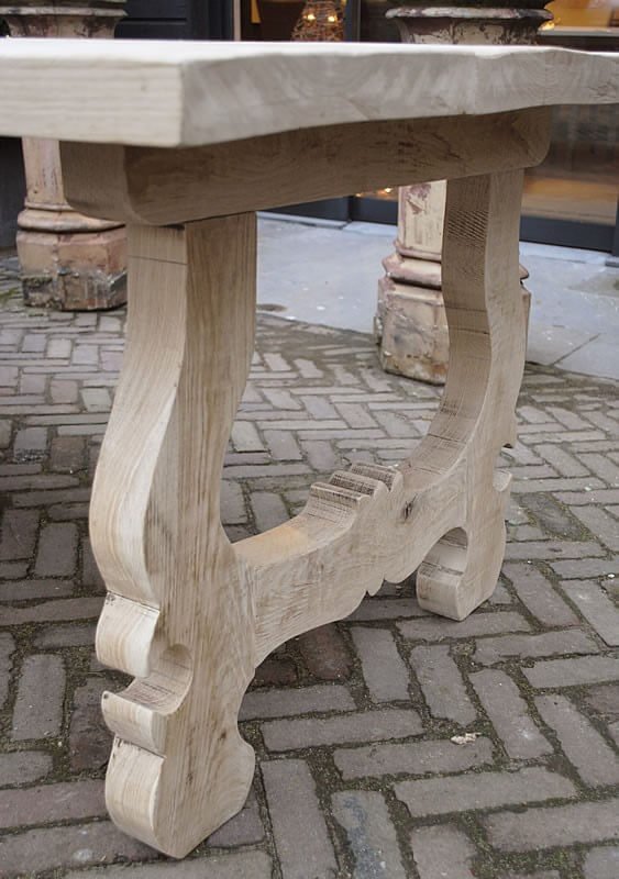 Oakwood dining table in Hacienda style – G005