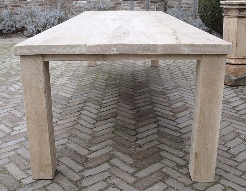 Oak dining table with square legs – G006