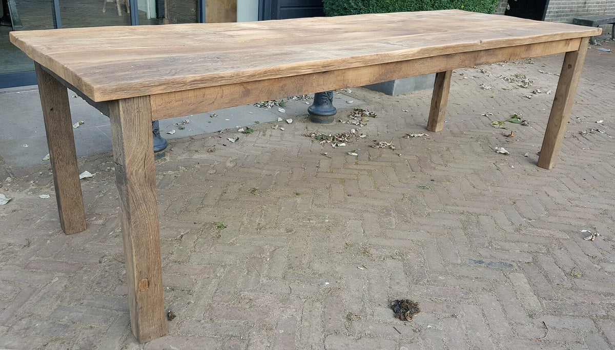 Rustic farmhouse dining table Alain made of solid reclaimed oak – Z002