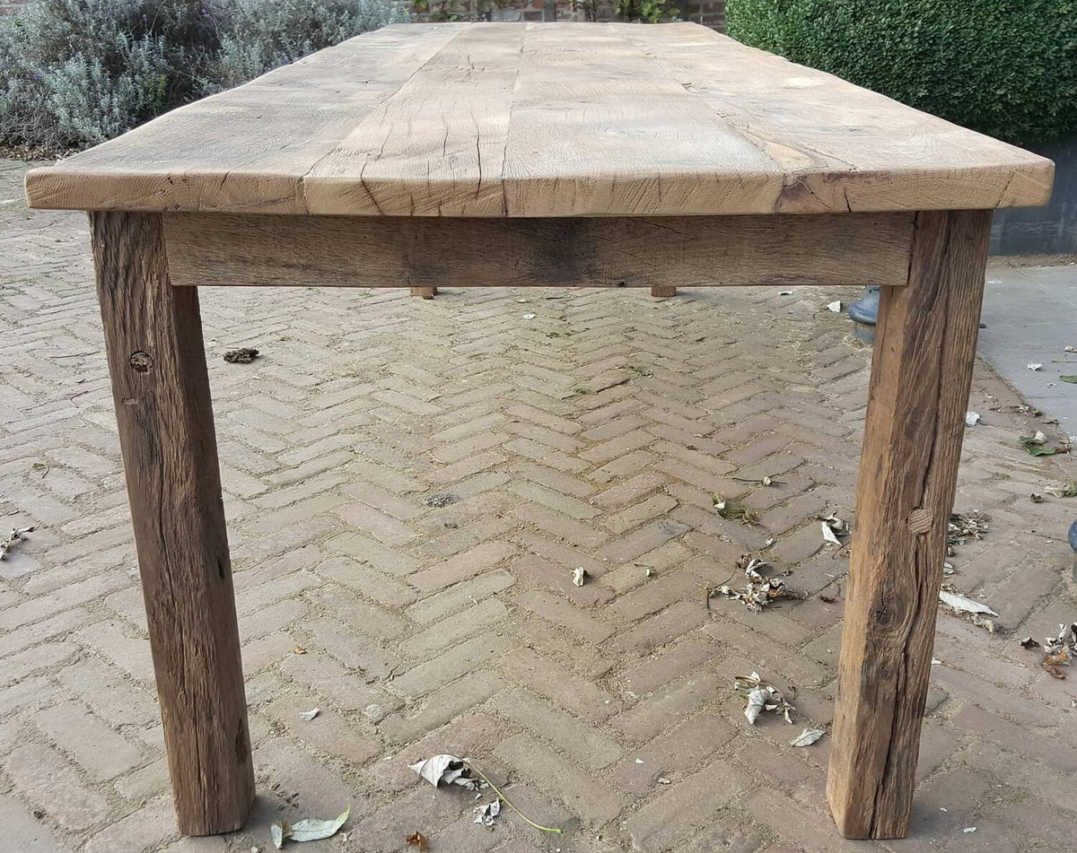 Rustic farmhouse dining table Alain made of solid reclaimed oak – Z002