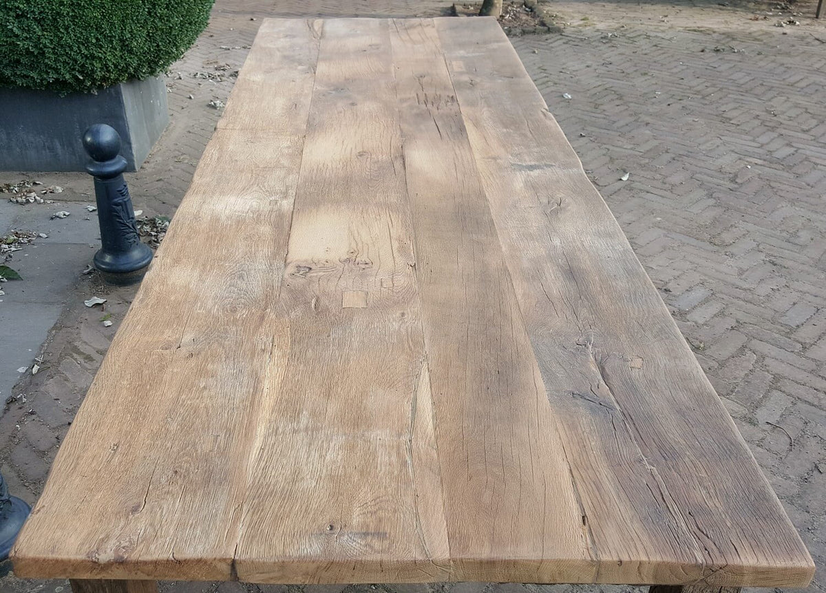 Rustic farmhouse dining table Alain made of solid reclaimed oak – Z002