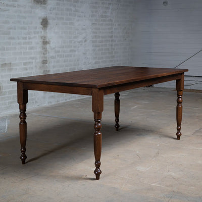 Eikenhouten eettafel in authentieke Franse stijl