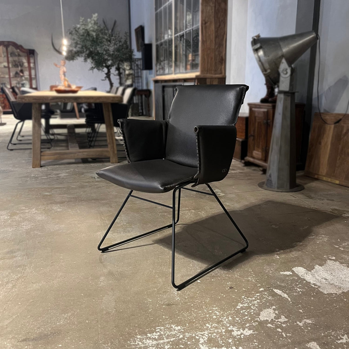 2 Luxurious dining chairs DS-515 | de Sede | 50% discount