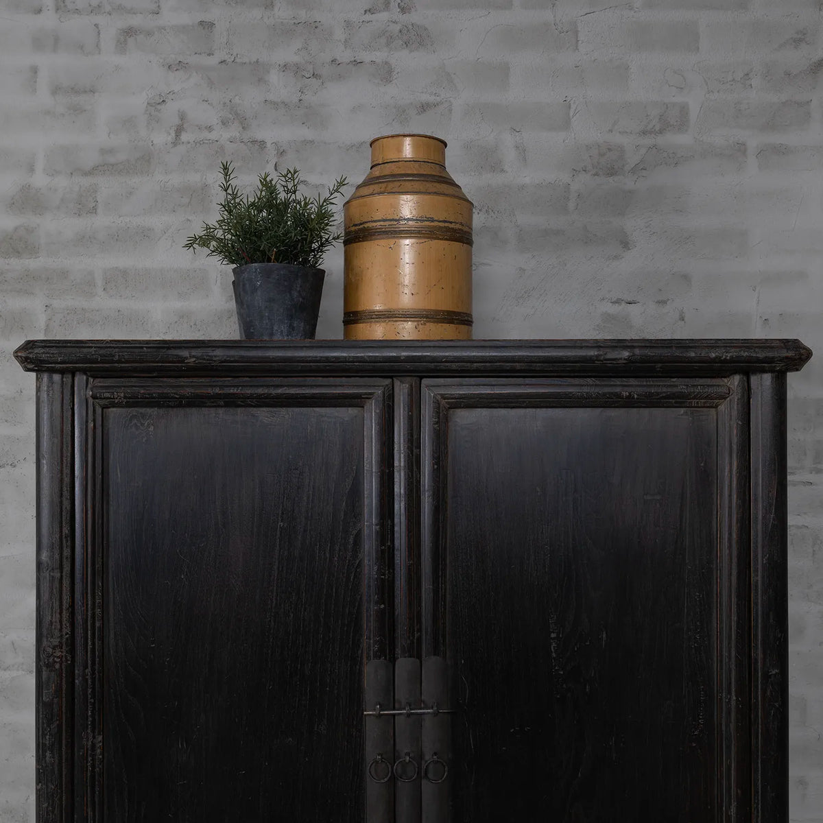 Old Chinese cabinet from elmwood | 2 doors – D029