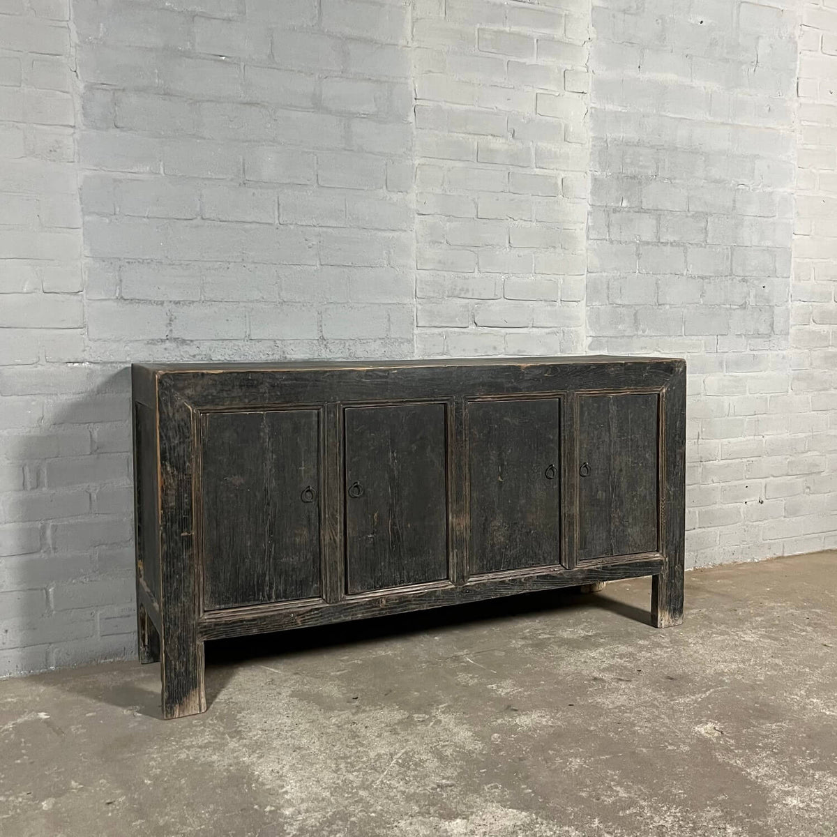 Old Chinese sideboard from elmwood | 4 doors D030