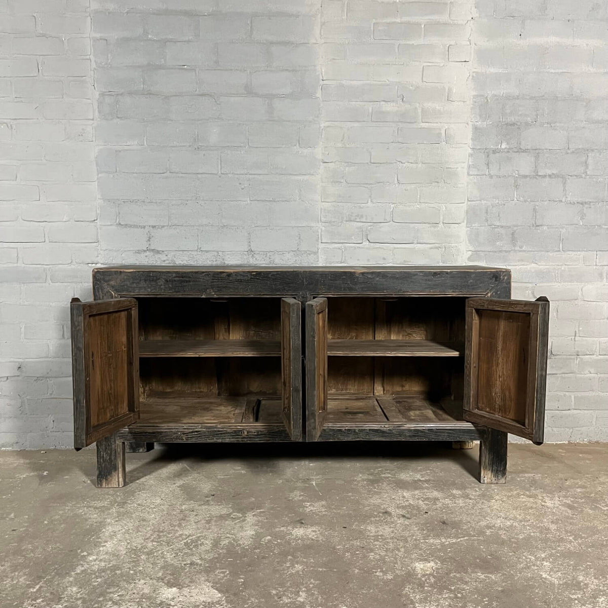 Old Chinese sideboard from elmwood | 4 doors D030