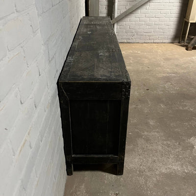 Robust Chinese sideboard from old elmwood | 5 doors D032