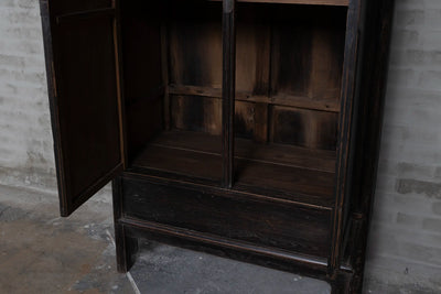 Old Chinese cabinet from elmwood | 2 doors – D037