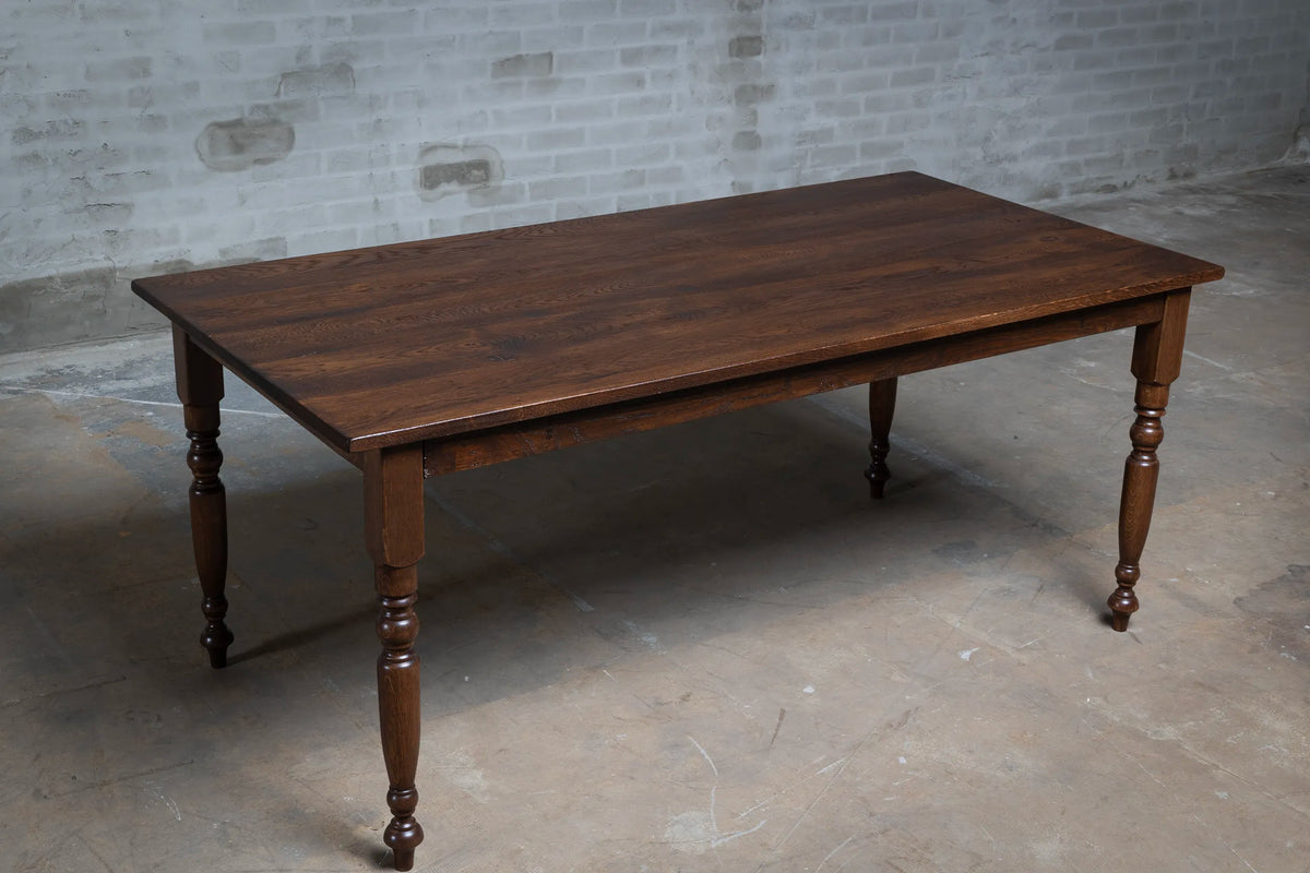 Classic oak dining table in antique style – G022