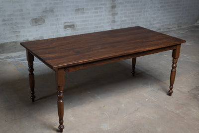 Classic oak dining table in antique style – G022