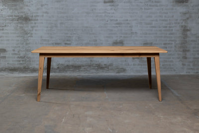 Retro eettafel G023 van eikenhout zijaanzicht