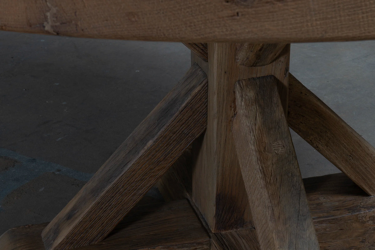 Round refectory dining table – old oak table top – Basel – H017