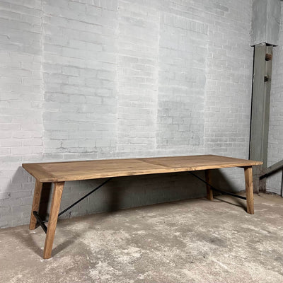Scandinavian dining table Bato – Sustainable old oak and steel – H024