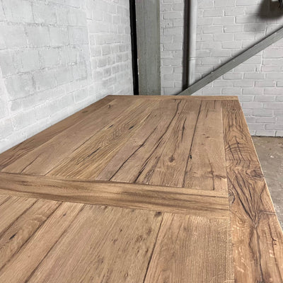 Scandinavian dining table Bato – Sustainable old oak and steel – H024