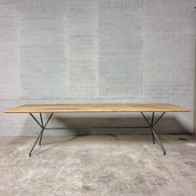 Modern oak diningtable with beveled edge custom made – DT31