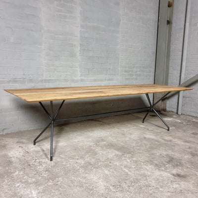 Modern oak diningtable with beveled edge custom made – DT31