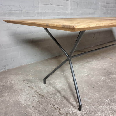 Modern oak diningtable with beveled edge custom made – DT31