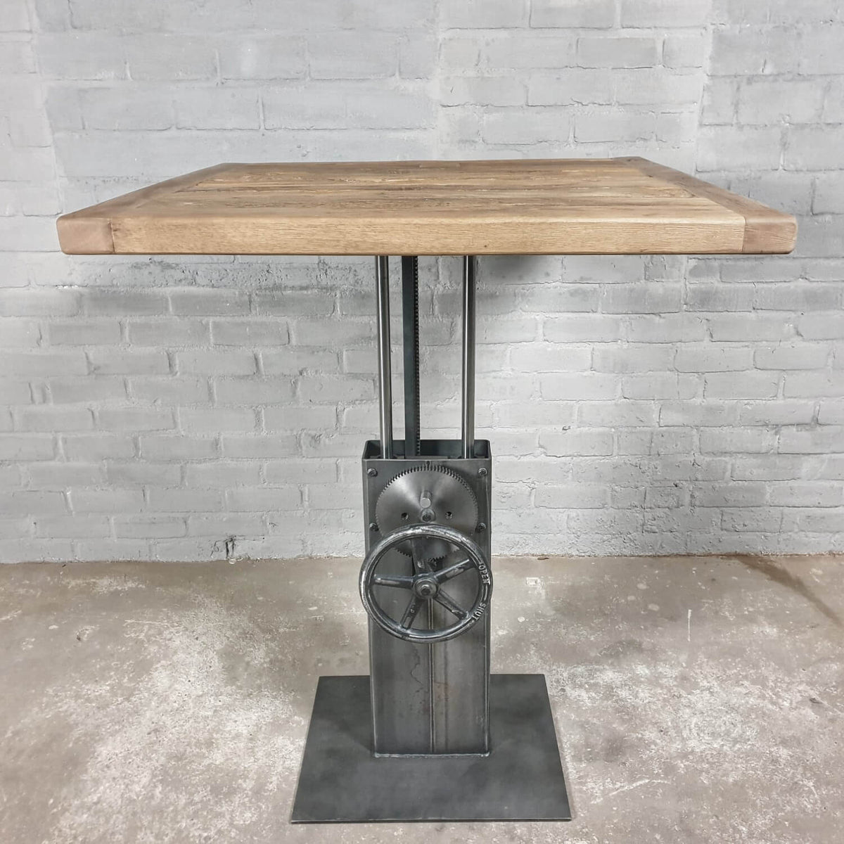 Industrial design bistro table – height adjustable base – IND502