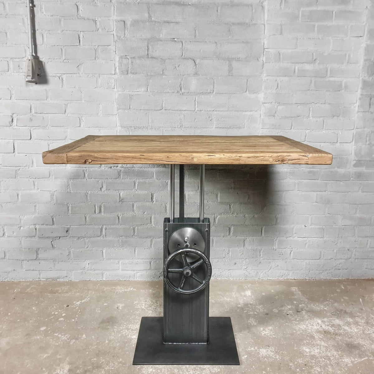 Industrial design bistro table – height adjustable base – IND774