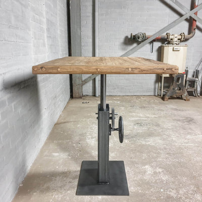 Industrial design bistro table – height adjustable base – IND774
