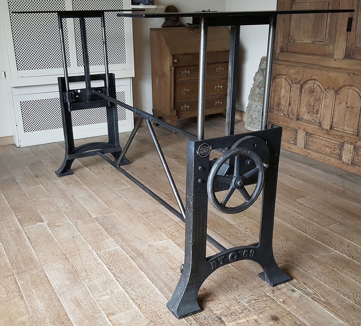 Height adjustable industrial table legs – Bespoke – DT03-LOS