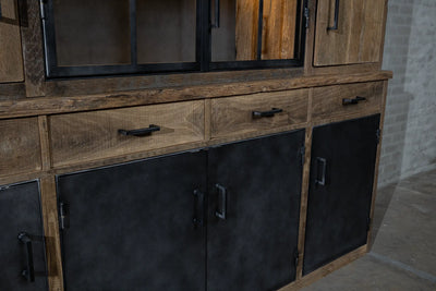 Oak dresser in country style with doors and glass display – K004