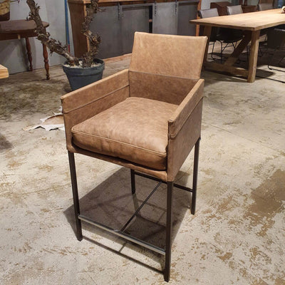 Modern bar chairs with armrests | KFF Texas | S39