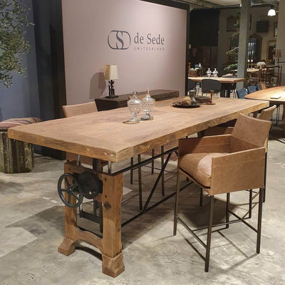 Modern bar chairs with armrests | KFF Texas | S39