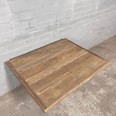 Industrial design bistro table – height adjustable base – IND502