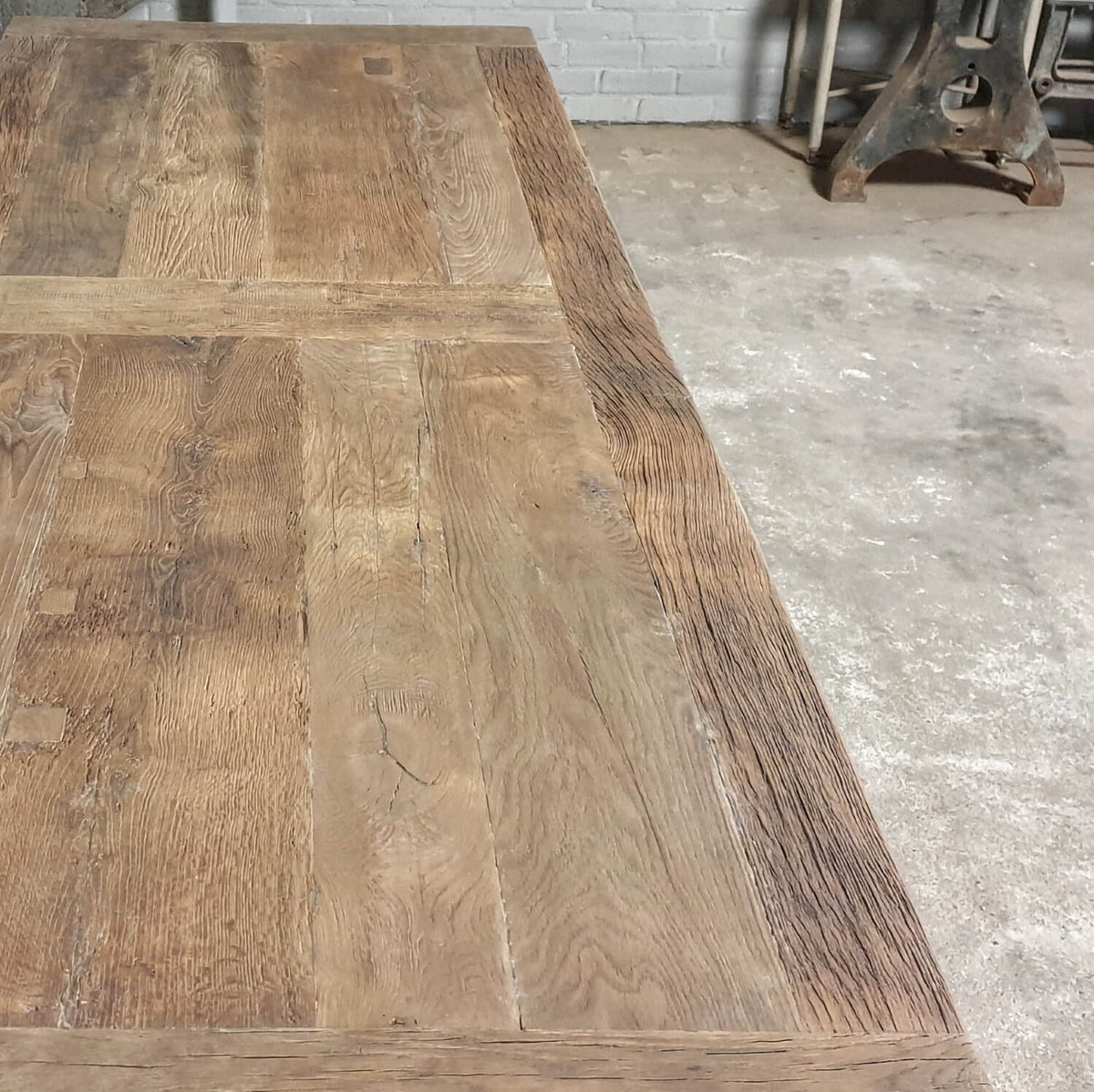 Oak dining table St Moritz height adjustable – custom made – Z024