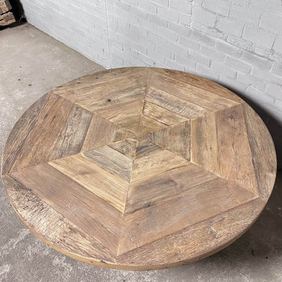 Industrial round dining table with height adjustable base – IND673